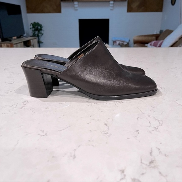 LIZ CLAIBORNE Y2K Brown Leather Square Toe Heeled Mules Size 6.5 - Picture 3 of 14